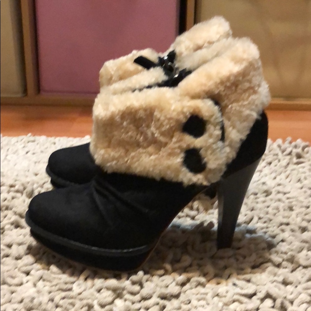 Ugg black Georgette Booties size 6 1/2
